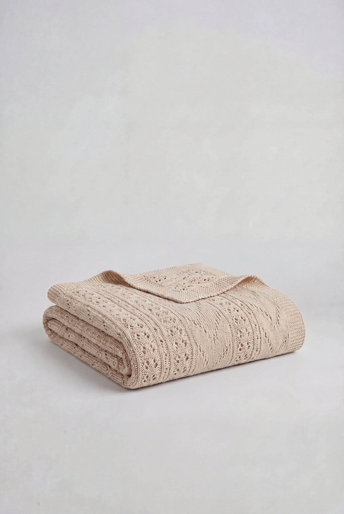 GAIAS Blanket & Throw