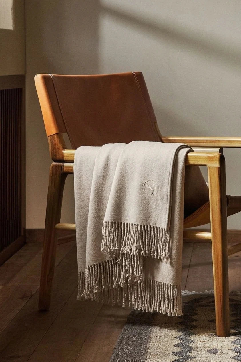 GAIAS Leaf & Loom Bamboo Throw