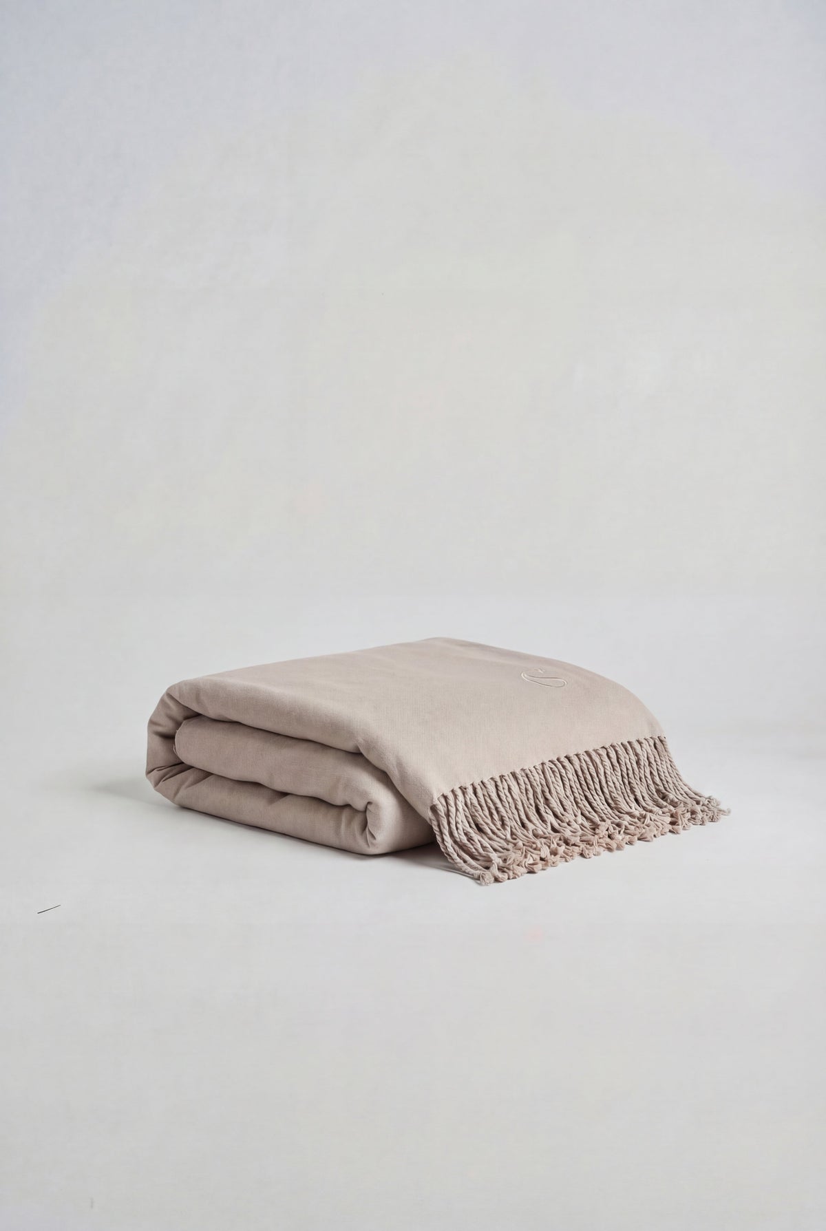 GAIAS Leaf & Loom Bamboo Throw