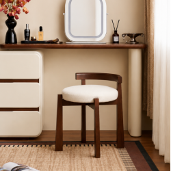 Raman Dressing Chair