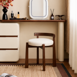 Raman Dressing Chair