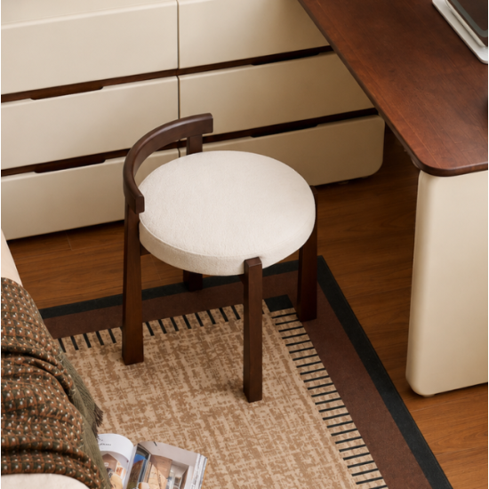 Raman Dressing Chair